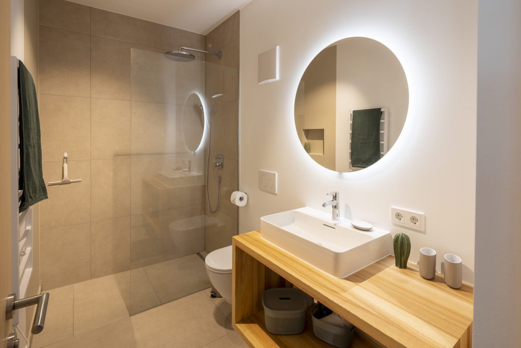 am Greben Apartments, Apartment eins, Badezimmer, Dusche