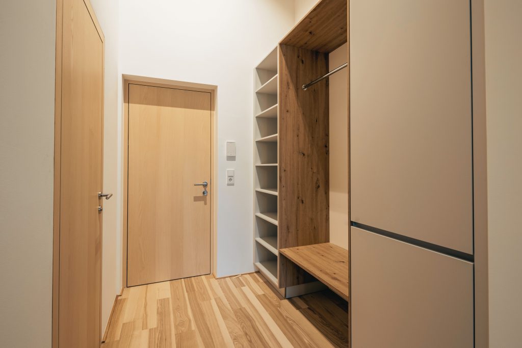 am Greben Apartments, Apartment fünf, Ferienwohnung, Garderobe