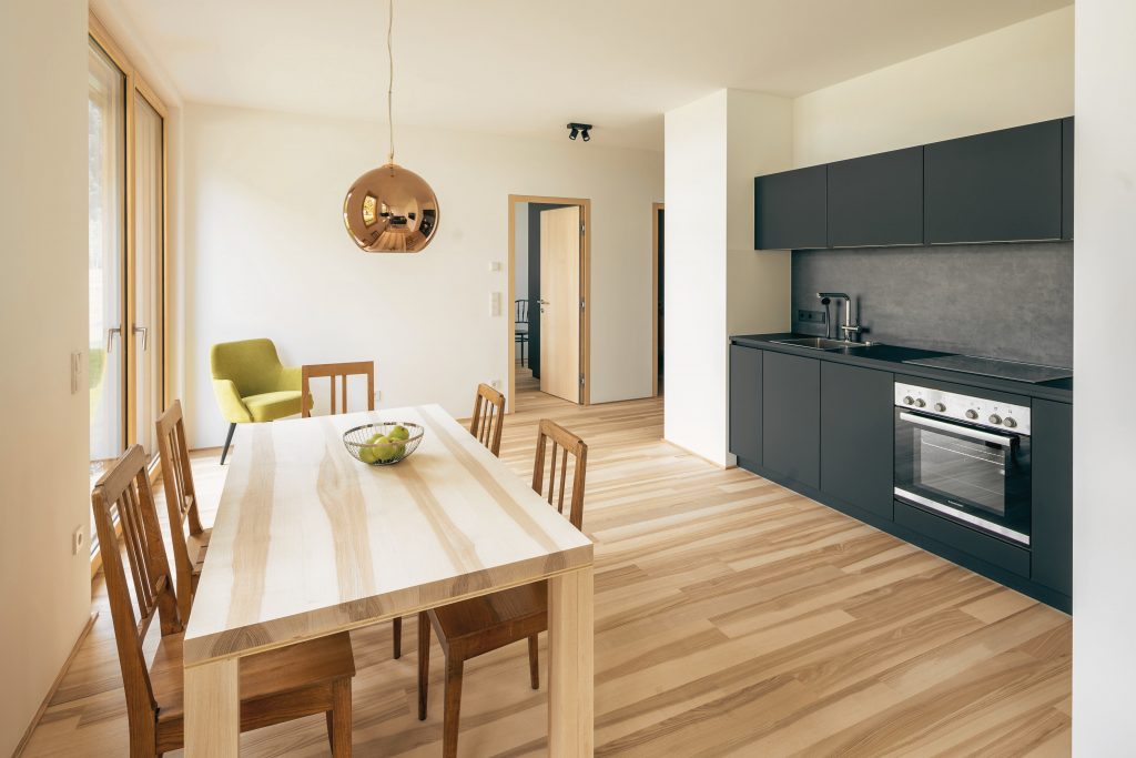 am Greben Apartments, Apartment zwei, Ferienwohnung, Küche und Essbereich